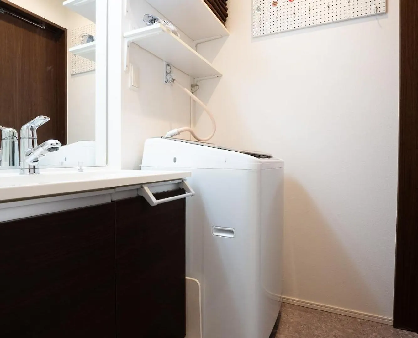 Apartment Takasago Utopia Hotel Tokyo Japan